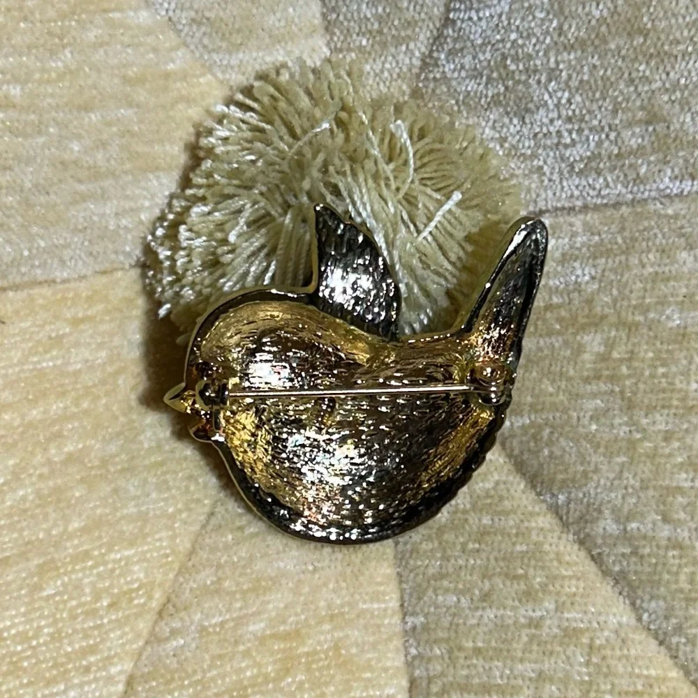Rare Small vintage Red  rhinestone enamel inlaid bird brooch